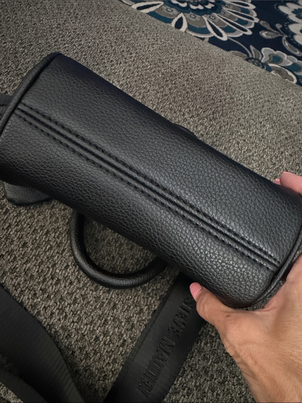 Steve Madden Black Pebbled Leather Mini Barrel  w/Strap and coin purse new - Picture 10 of 13